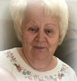 Carrie Howell paid obit pic.jpg